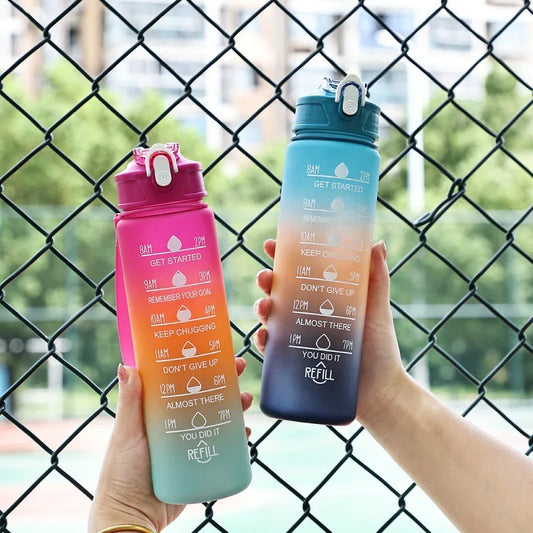 Botella de agua de plástico de 750 ml - Calidad profesional