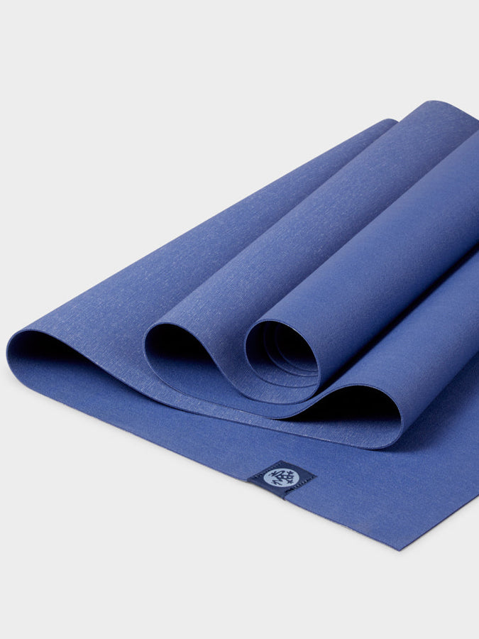 Manduka eKO SuperLite Travel Yoga Mat – 1.5mm | Lightweight & Eco-Friendly